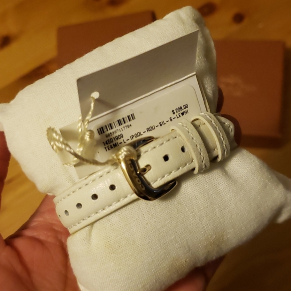 Genuine Leather COACH Watch - Picture 5 of 8